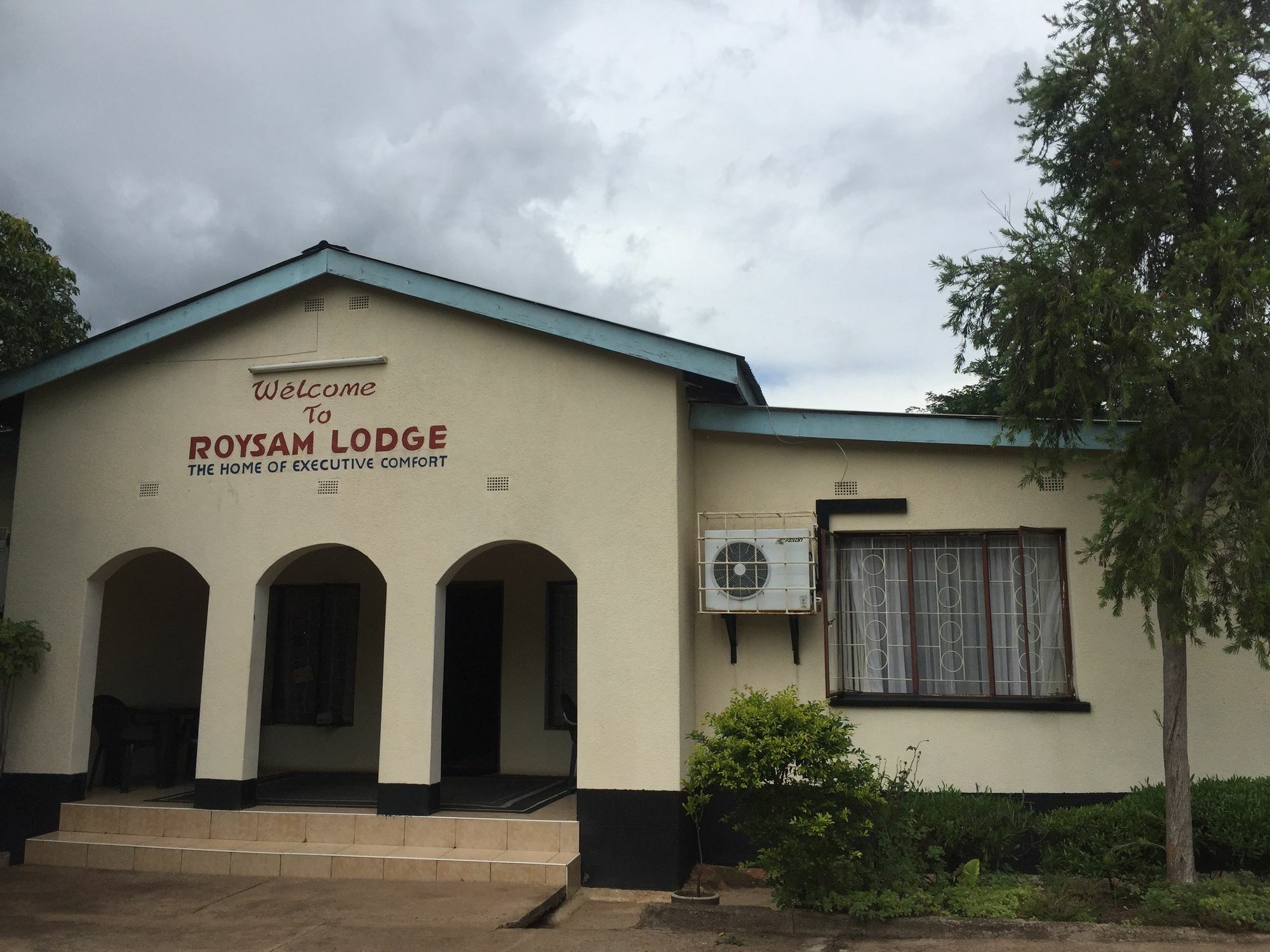 Roysam Lodge Livingstone Esterno foto